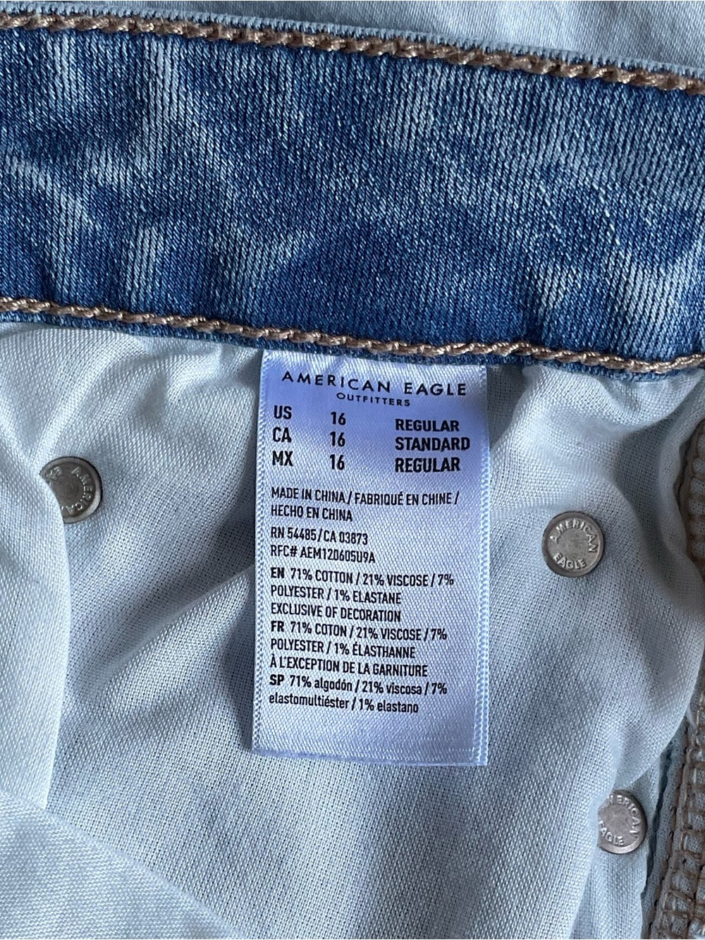 American Eagle Ripped High Rise Jegging - Picture 6 of 7